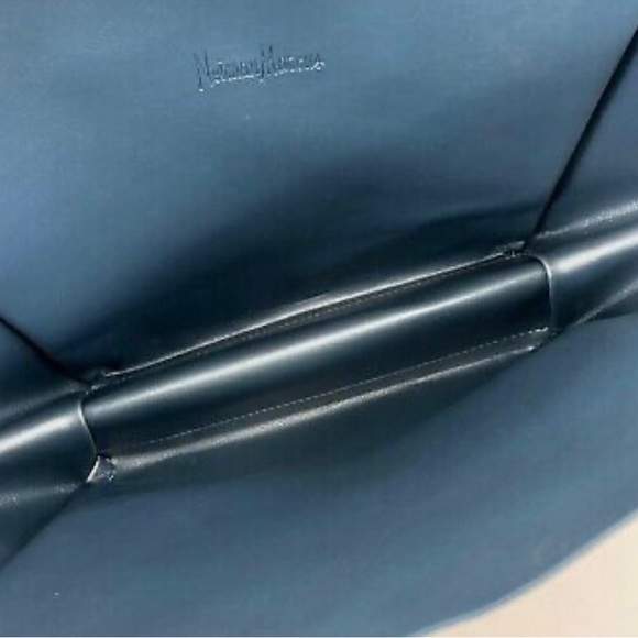 Neiman Marcus Large Tote - Picture 3 of 7